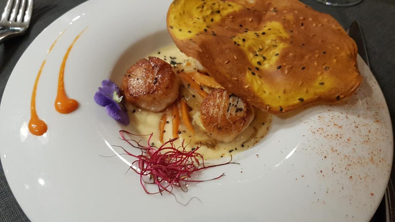 Logis - Hotel Restaurant La Sapiniere Wisques Екстер'єр фото