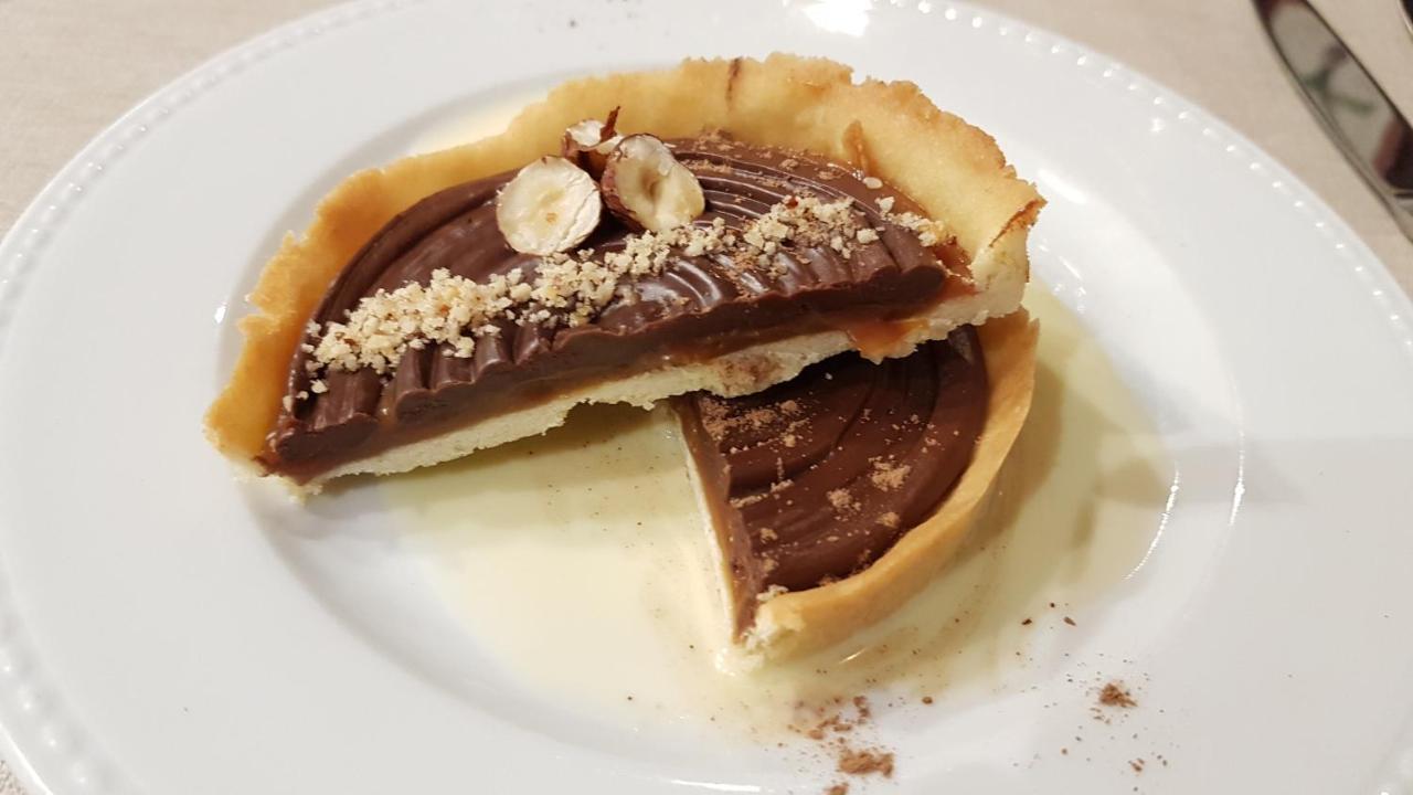 Logis - Hotel Restaurant La Sapiniere Wisques Екстер'єр фото