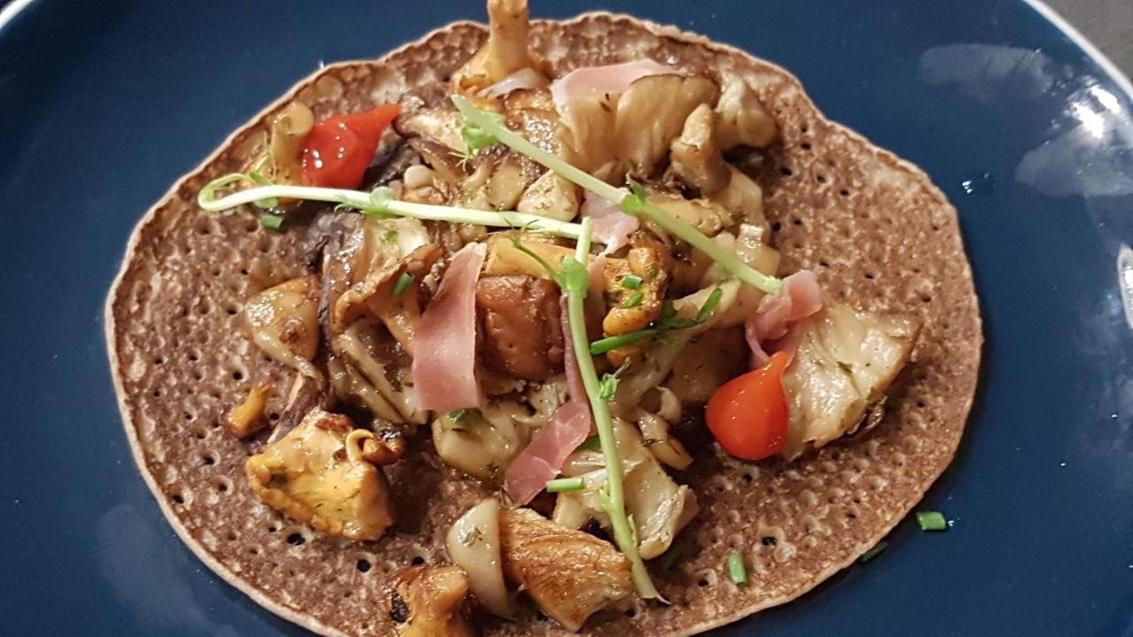 Logis - Hotel Restaurant La Sapiniere Wisques Екстер'єр фото