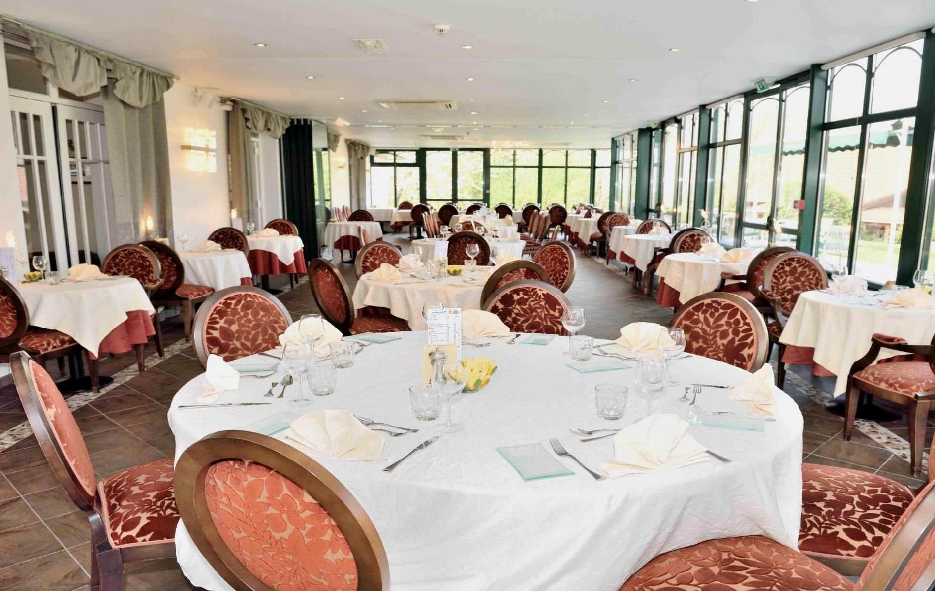 Logis - Hotel Restaurant La Sapiniere Wisques Екстер'єр фото